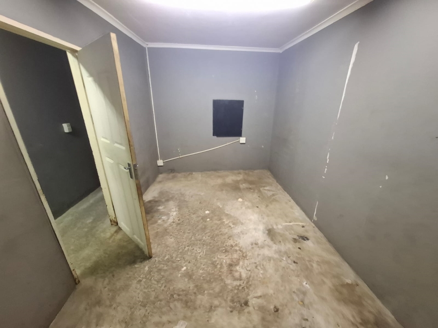 To Let Commercial Property for Rent in Stikland Industrial Western Cape